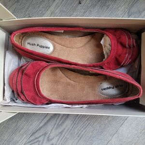 Hush Puppies Women's Crimson Suede Flats